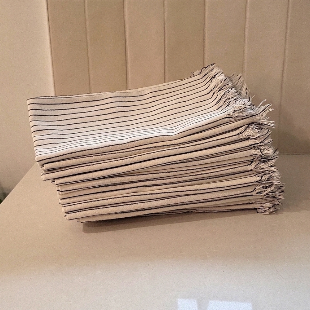 20 Cotton Napkins with fringe
